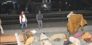 shri sidhdata ashram kambal vitran at railway station and other places
