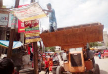अवैध होर्डिंग लगाने वाले नेताओं का होगा यह हाल, शारदा राठौर को पहुंचा नोटिस avedh hording in faridabad