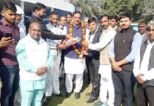 वाल्मीकि समाज के सैकड़ों लोगों ने थामा बसपा का दामन mandheer singh maan bsp leader,