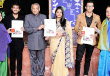 विदाई समारोह में जीवा के सैद्घान्तिक मूल्यों से अभिभूत हुए छात्र jiva pubilc school,