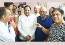 मंत्री जी, बंद कमरे में कौन सी नुक्कड़ सभा होती है? cabinet minister vipul goel