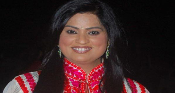 richa sharma singer