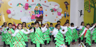 Santa reached vidyasagar international school