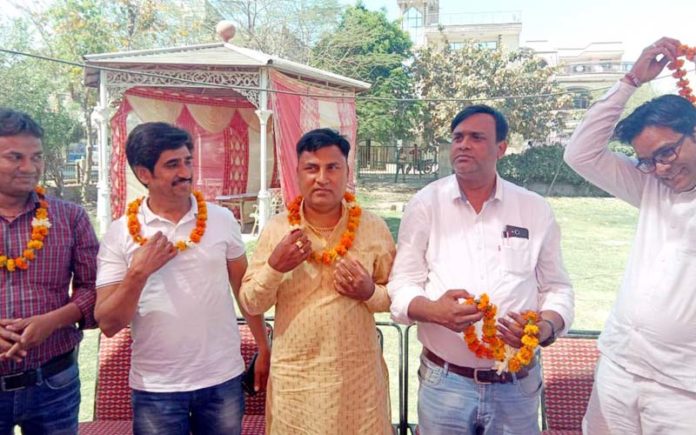 tigaon